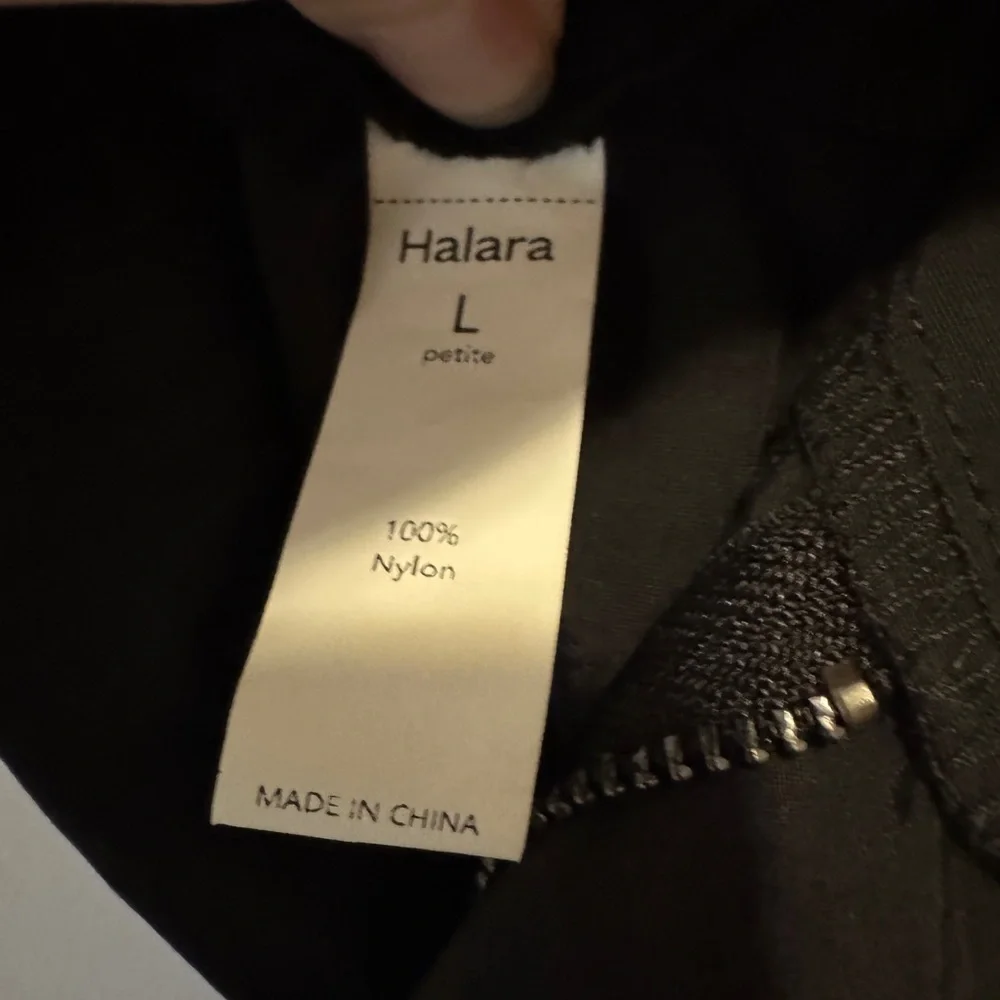 HALARA Mid Rise Button Zipper Side Pocket Wide Leg
Casual Cargo Pants. Large P - Picture 13 of 13